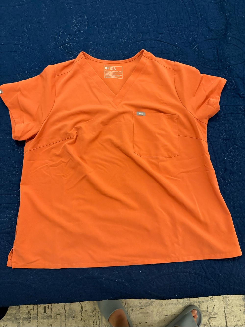 3XL FIGS Women's Scrub Set in Coral